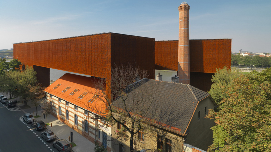 THE CENTER OF DOCUMENTATION OF THE ART OF TADEUSZ KANTOR ‘CRICOTEKA’